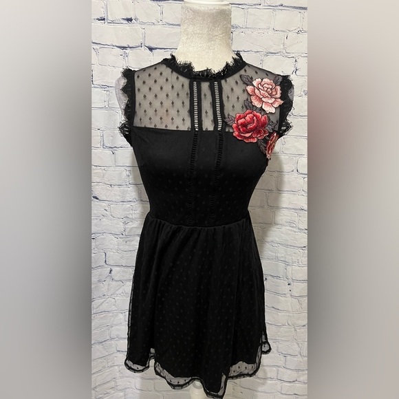 Lots of Love By Speechless Lace Rose Embroidered Dress Size Small - Picture 1 of 5
